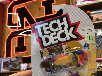 Skate Fingers Tech Deck New Primitive Moon