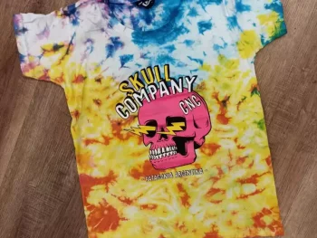 Remera CNC Skull Company Batik