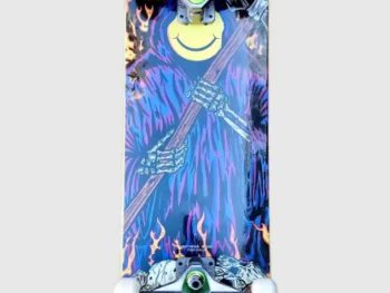 Skate Whiro Guatambu Parka Smile Completo