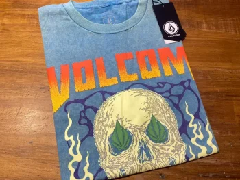 Remera Volcom Chala