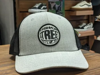 Gorra Trucker Vision Logo