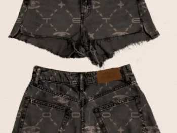 Short Teod Girl Signature