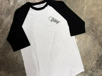 Remera CNC Ranglan Young Life